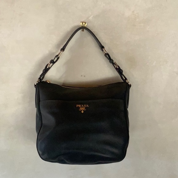 Prada Daino Vintage Shoulder Bag🖤 - Picture 3 of 16